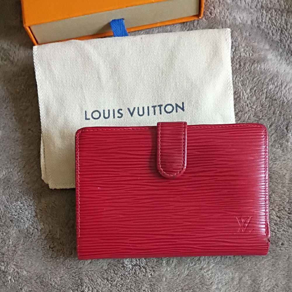 Authentic Louis Vuitton Red Epi Leather Wallet  Ho